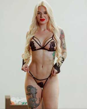 Liana Habas nude 4