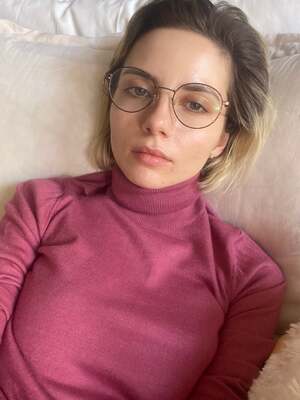 Liara Roux nude 6