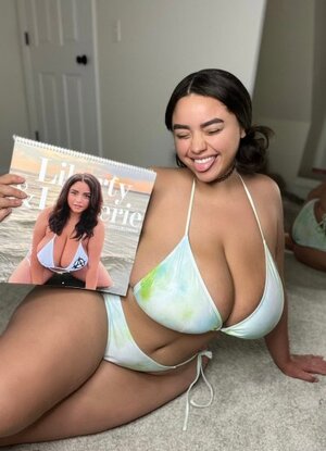 LibertyAndLingerie nude 4