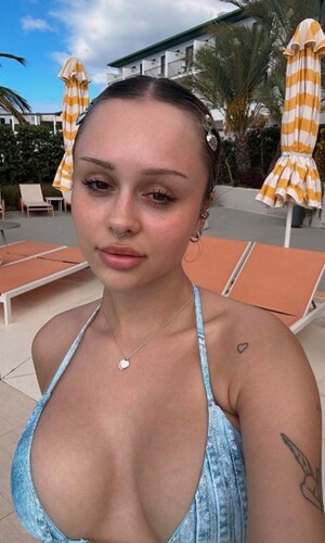 Lila Janowska nude 11