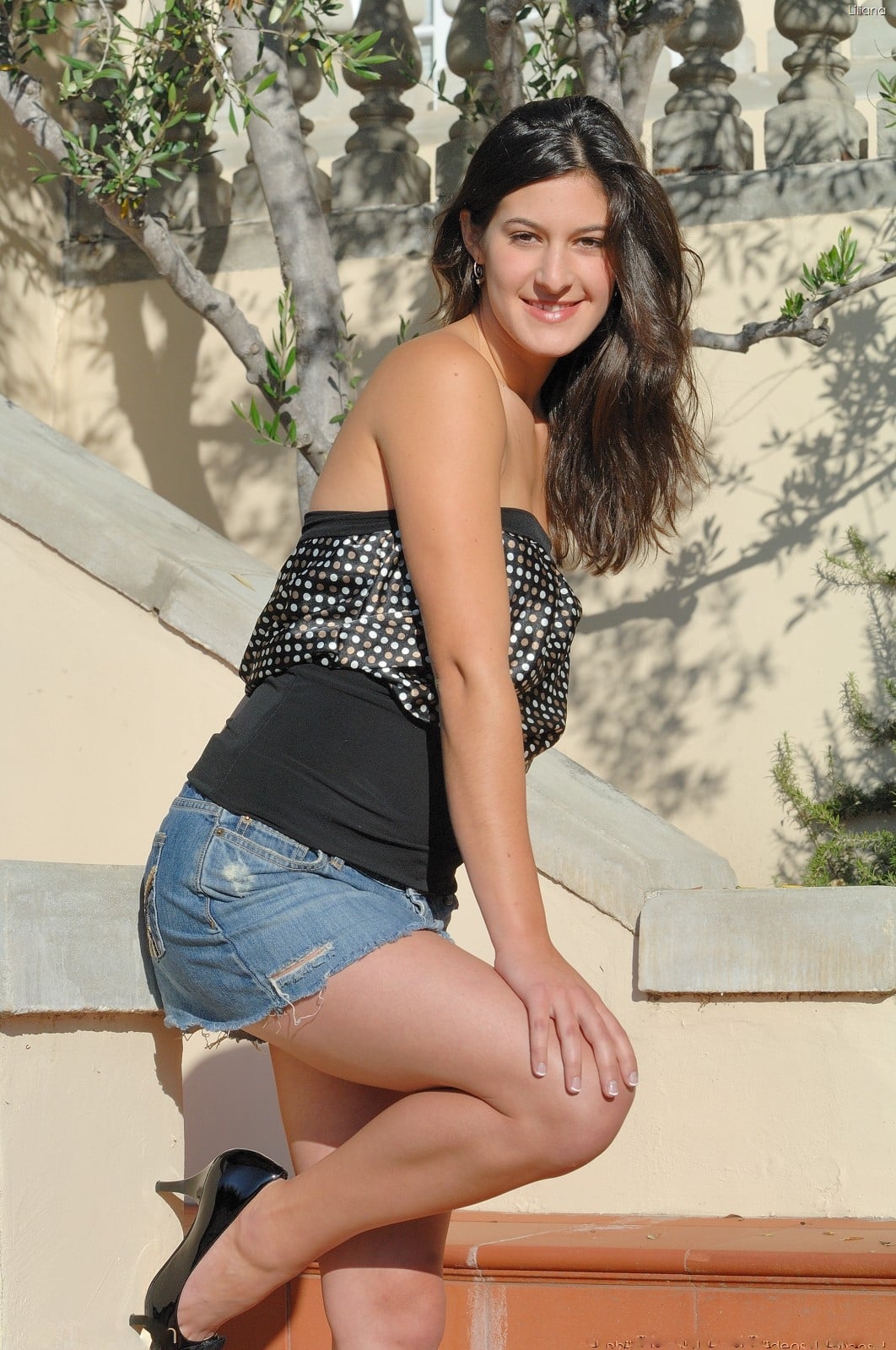 Lili Ana nude 10