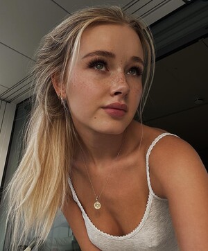 Lili Hamann nude 9