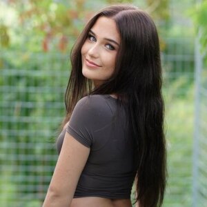 Lili Siora nude 4