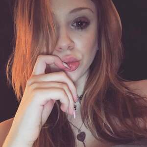 Liliana Mumy nude 10