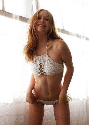 Liliana Mumy nude 4