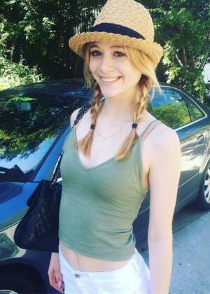 Liliana Mumy nude 9