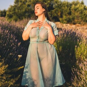 Lillias Right nude 3