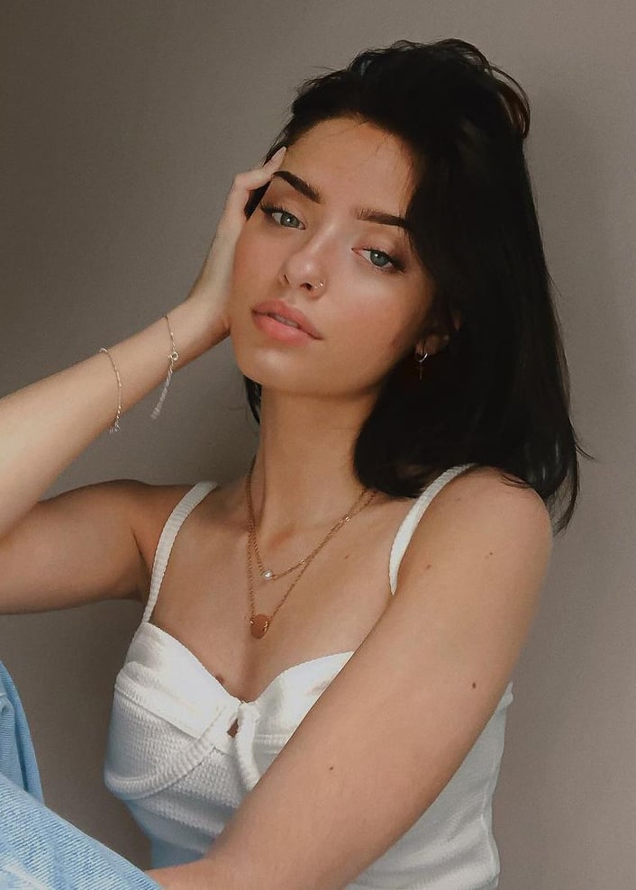 Lily Weber nude 7