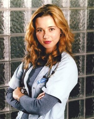 Linda Cardellini nude 11