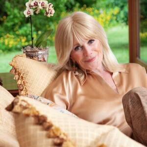 Linda Evans nude 9