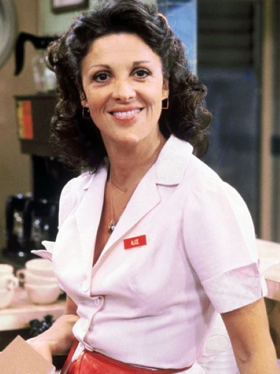 Linda Lavin nude 5