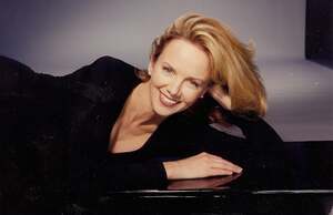 Linda Purl nude 7