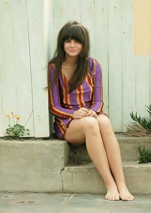Linda Ronstadt nude 1