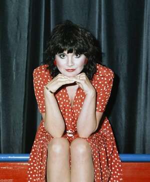 Linda Ronstadt nude 4