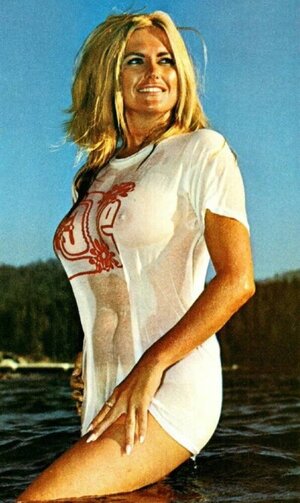 Linda Vaughn