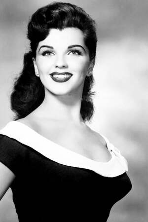 Lisa Gaye nude 9