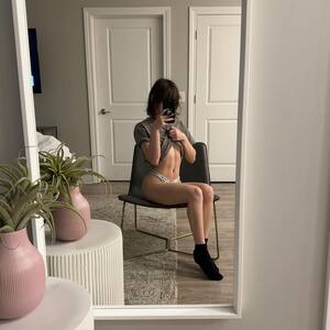 Lissy Mewnii nude 8