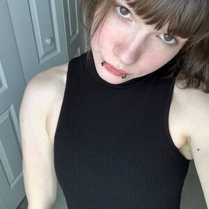 Lissy Mewnii nude 9