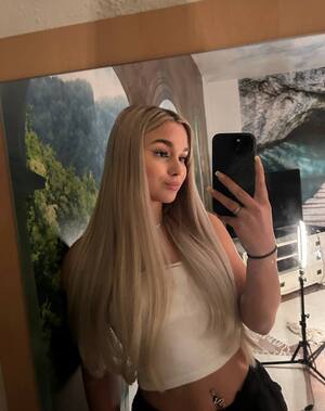 Liv Hughes nude 4
