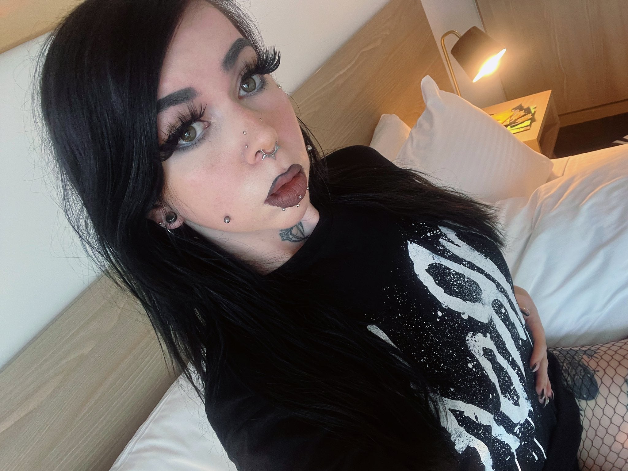 Livingskullz666 nude 5