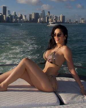 Liyaneth Penaranda nude 11