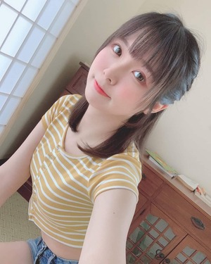 Liyuu nude 11