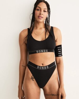 Liz Cambage nude 3