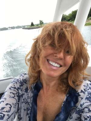 Liz Claman nude 5