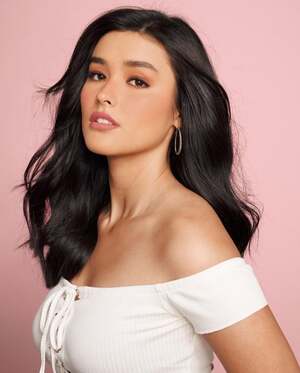 Liza Soberano nude 11