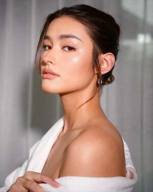 Liza Soberano nude 12