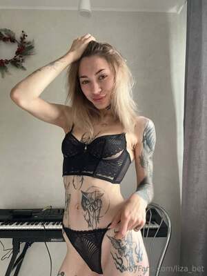 Liza Vetta nude 8