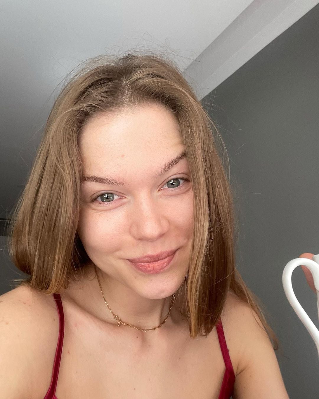 Lizi ASMR nude 12