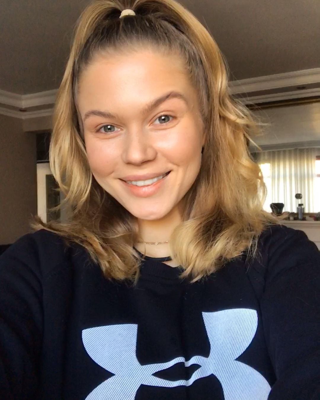 Lizi ASMR nude 4