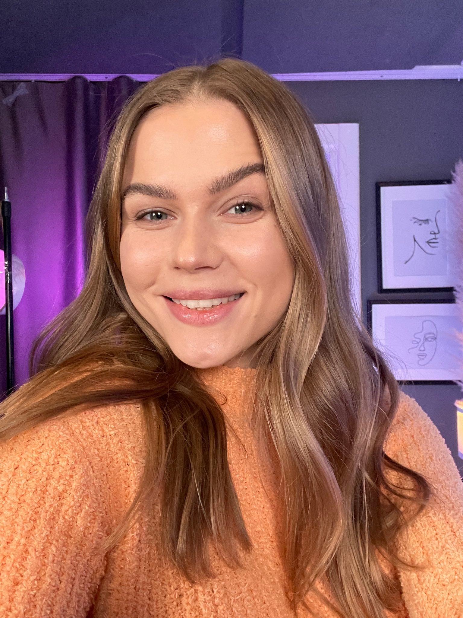 Lizi ASMR nude 7