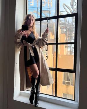 Lizzy Greene nude 10
