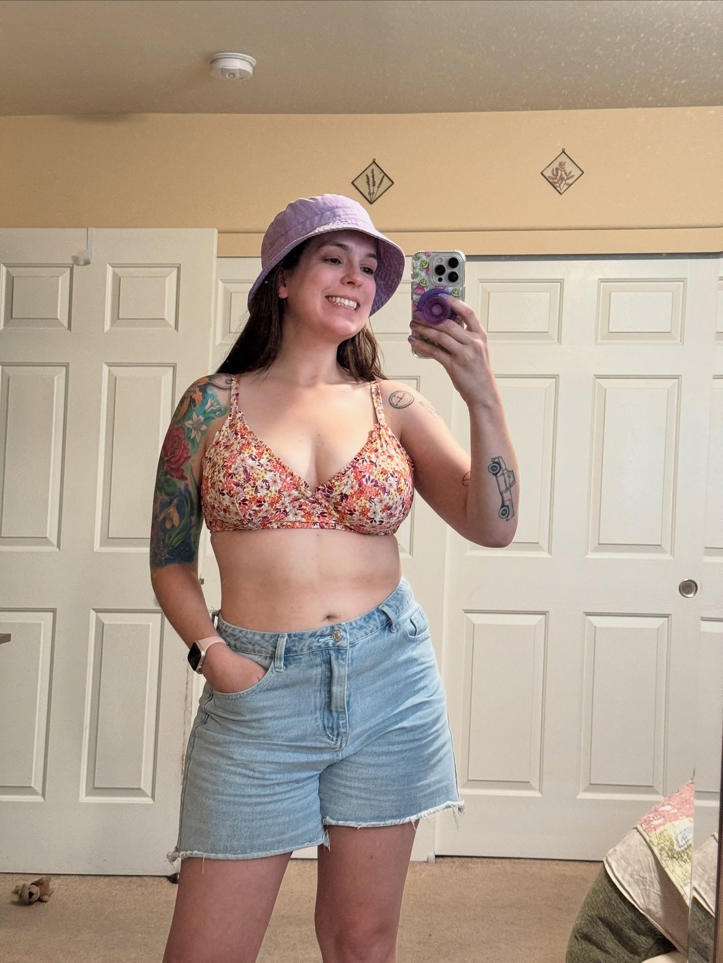 Lizzy Jones nude 5