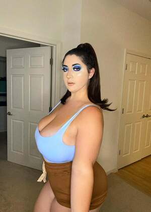 Lizzybbeauty nude 5