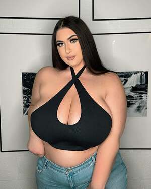 Lizzybbeauty nude 6