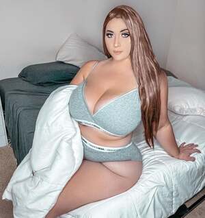Lizzybbeauty nude 9
