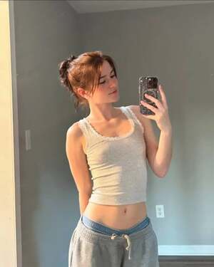 Llampinq nude 2
