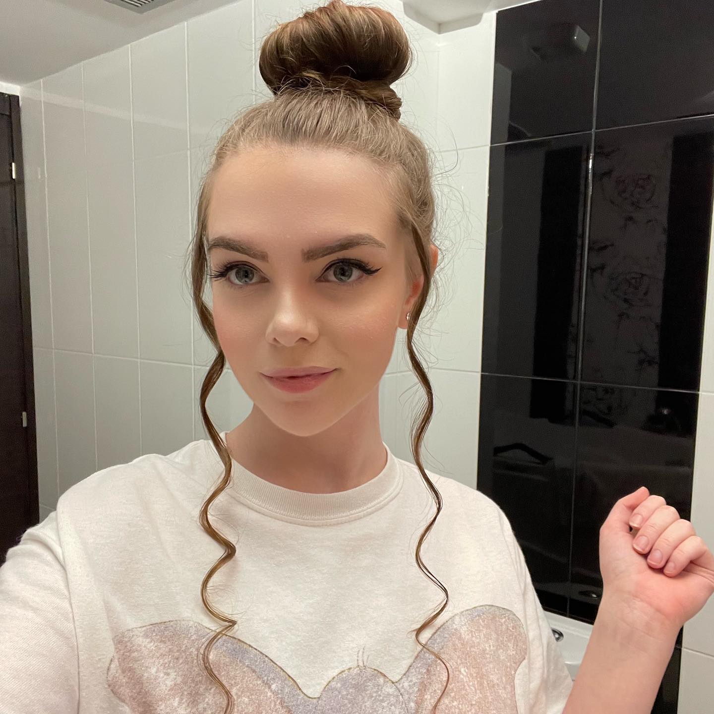 Loeya nude 7