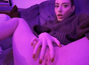 Lola Woo nude 11