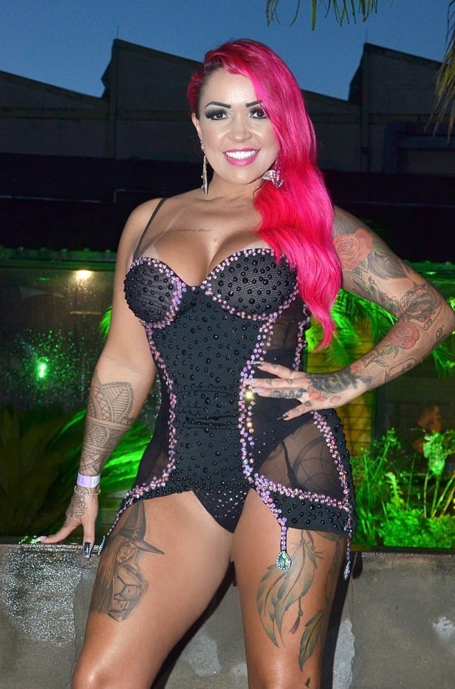 Lolla Martinelli nude 2