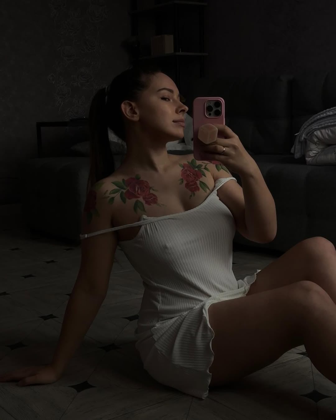 Loly Lola nude 3