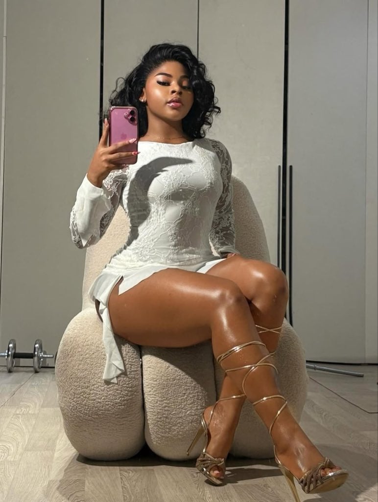 Londie London nude 11