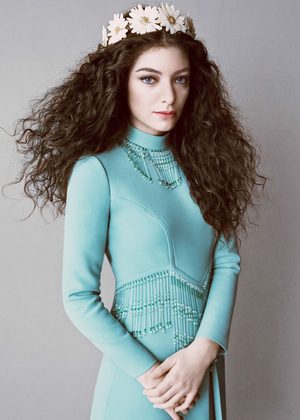 Lorde nude 12