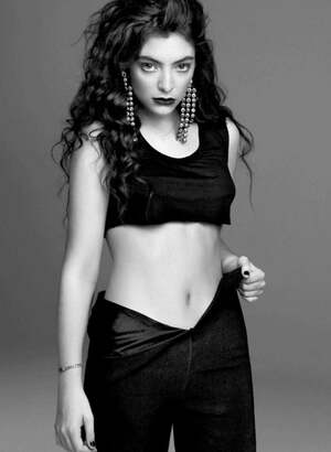 Lorde nude 8