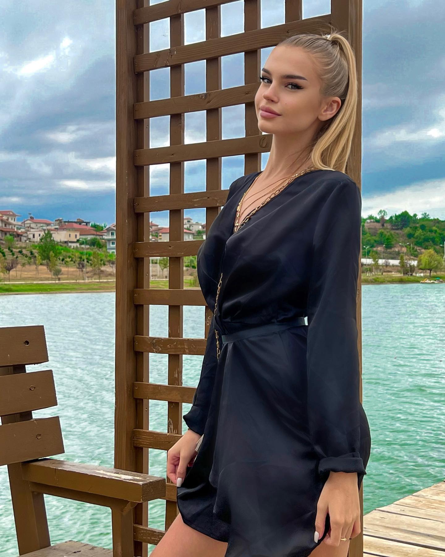 Loresa Hamitaj nude 4