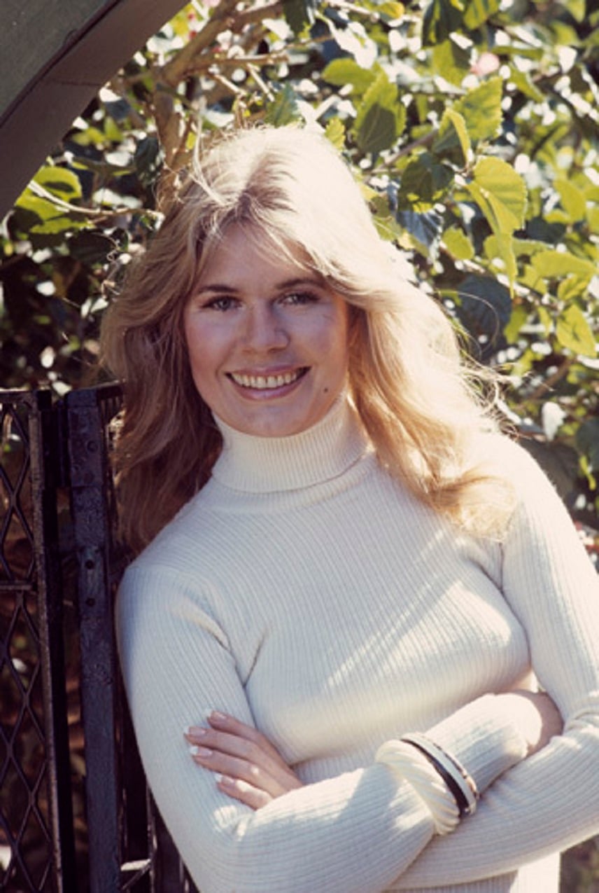 Loretta Swit nude 9