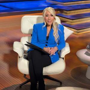 Lori Greiner nude 7